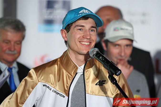 001 Kamil Stoch